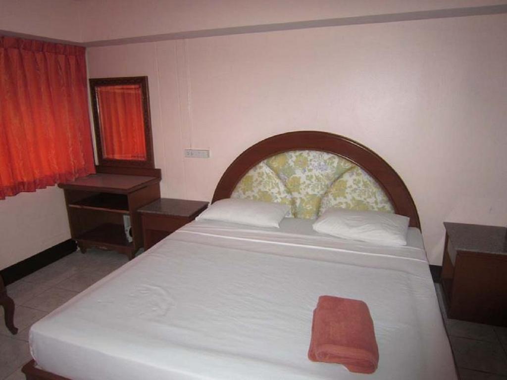 Aa Guesthouse Pattaya Pokoj fotografie