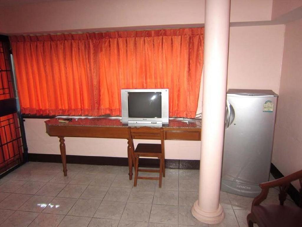 Aa Guesthouse Pattaya Pokoj fotografie